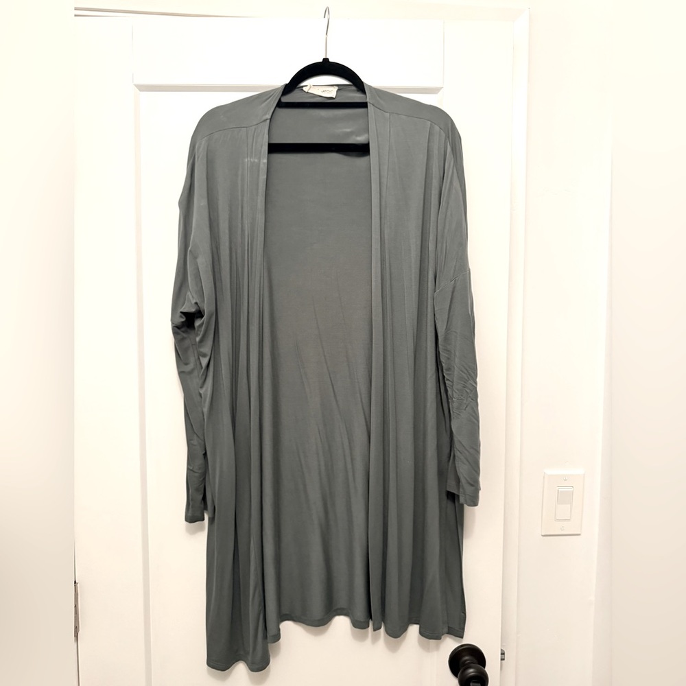 Carly Jean Los Angeles Favorite Kimono Cardigan